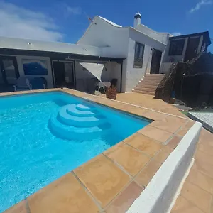 Bed & Breakfast Villa YSABELA