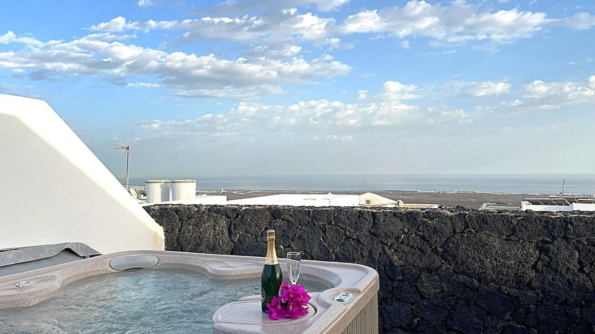 Casa Sankalpa Con Jacuzzi Villa Tias Holiday home
